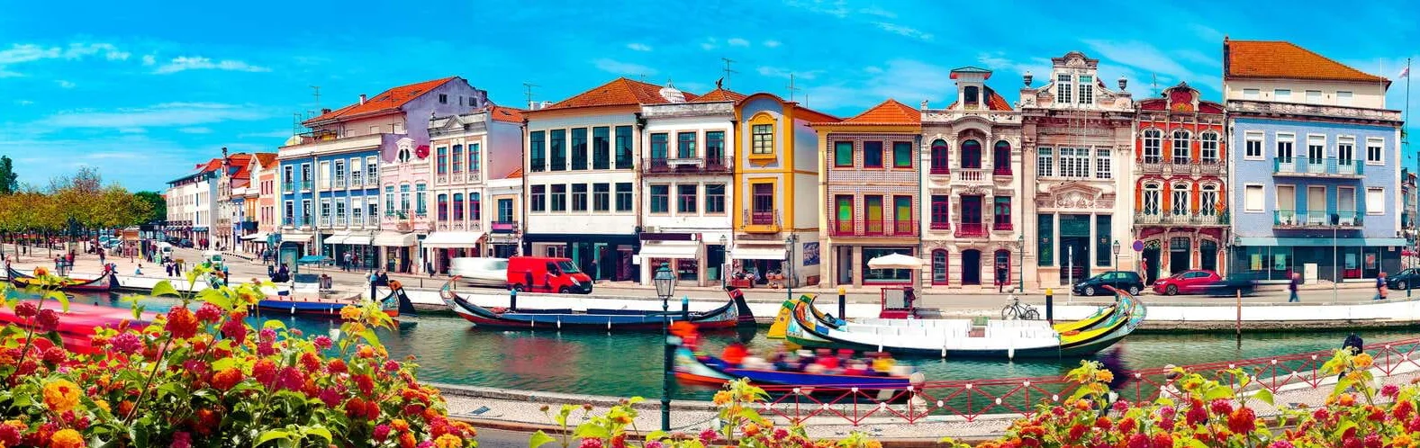 traditional-boats-on-the-canal-to-aveiro-portugal[1]