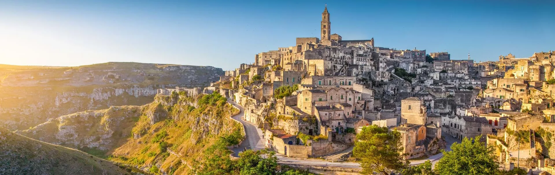 shutterstock_243454717_-matera-from-on-high-banner[1]