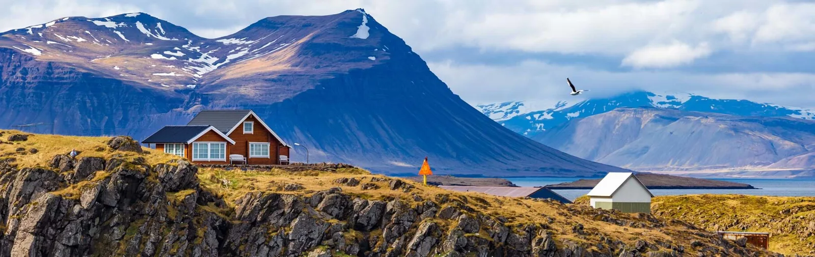 small-village-of-stykkisholmur_-western-iceland_2[1]