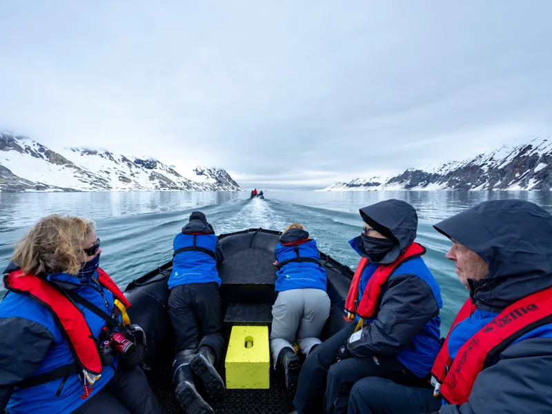 Zodiac, Cruising, Burggerbukta, Svalbard, Michael Baynes