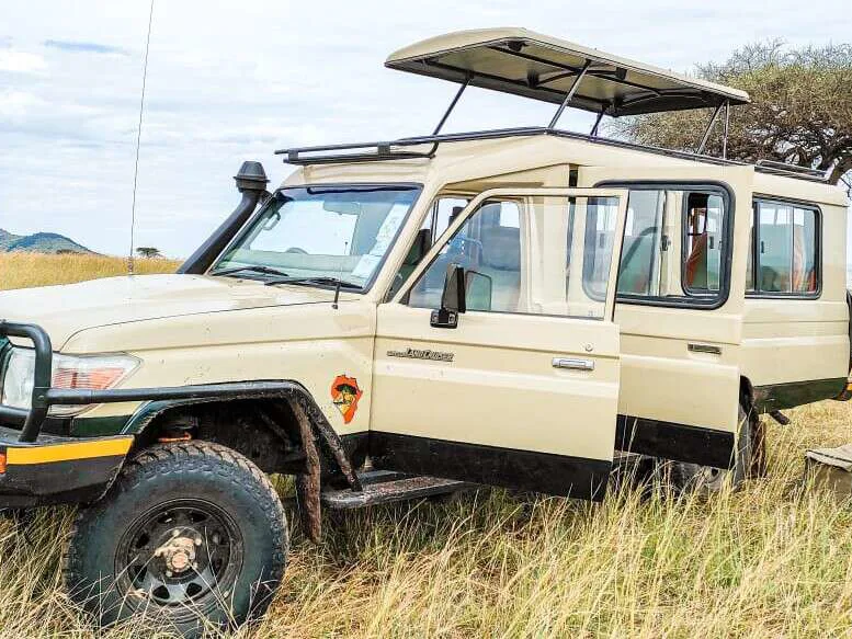 Safari vehicle