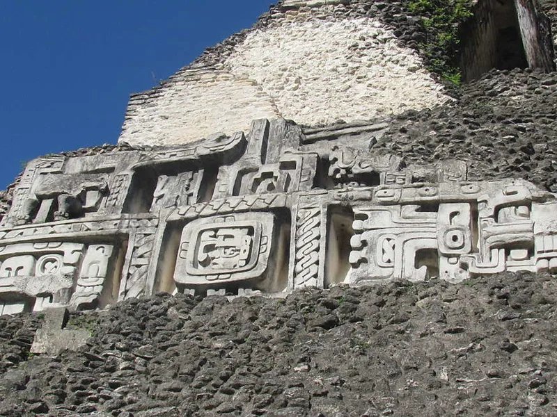 Xunantunich pyramids