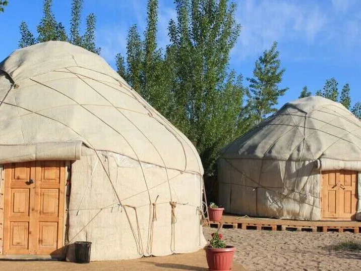 Yurt tents
