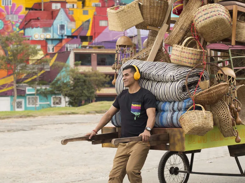 Basket seller in Bogota - Courtesy of ProColombia