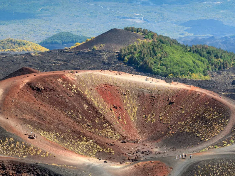 Hike on Etna's north side