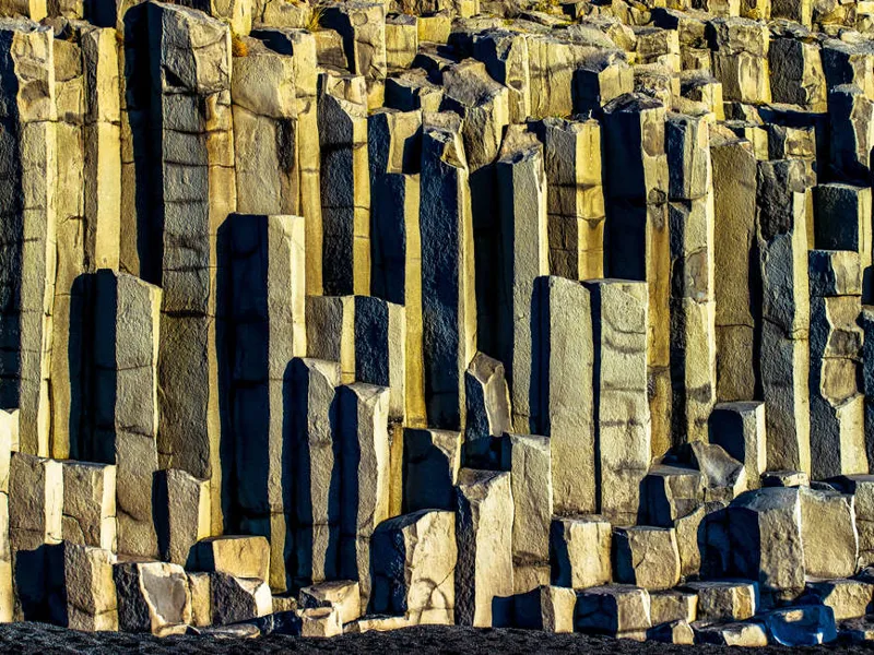 Basalt columns at Vik Beach