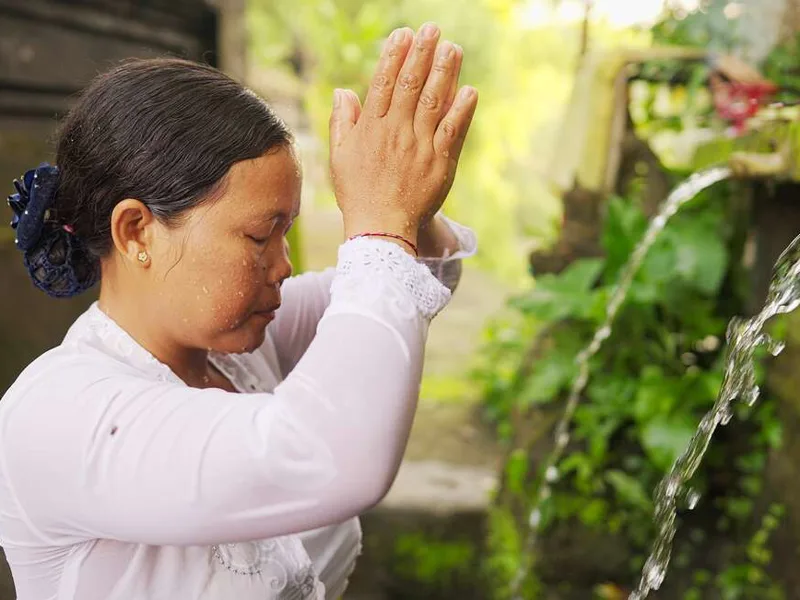 Melukat ritual in Bali