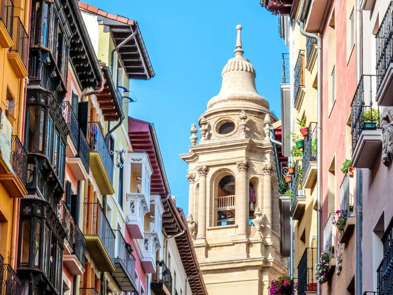 Pamplona cathedral seen from Curia street