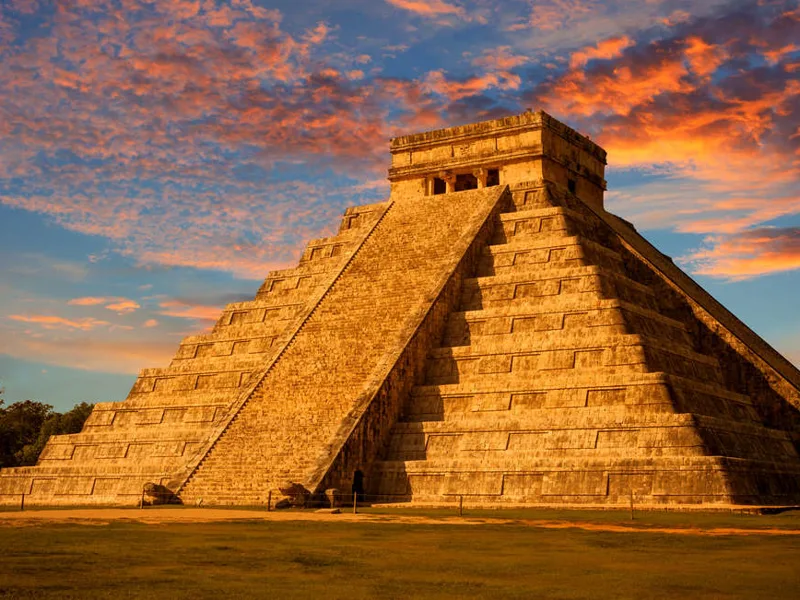 Chichén Itzá at sunset
