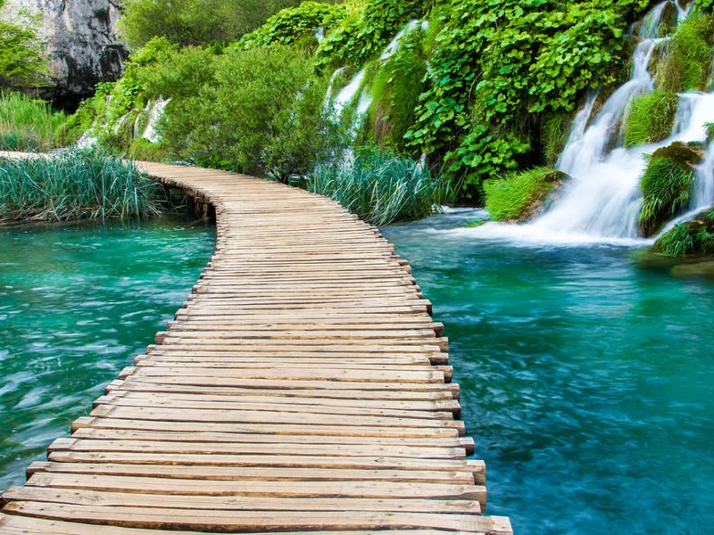 Waterfall walk in Plitvice