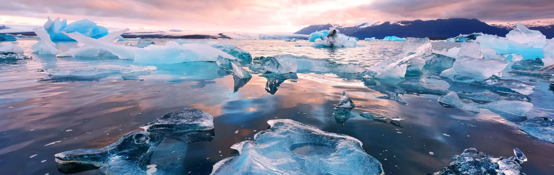 icebergs-in-lagoon-shutterstock_713590333[1]